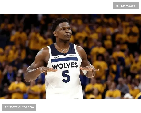 森林狼爱德华兹成长为核心，双塔体系下进攻发起方式优化